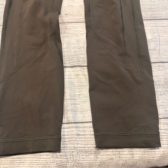 🍋Women’s Lululemon All The Right Places 23” Crop size 4🍋 - Picture 8 of 11